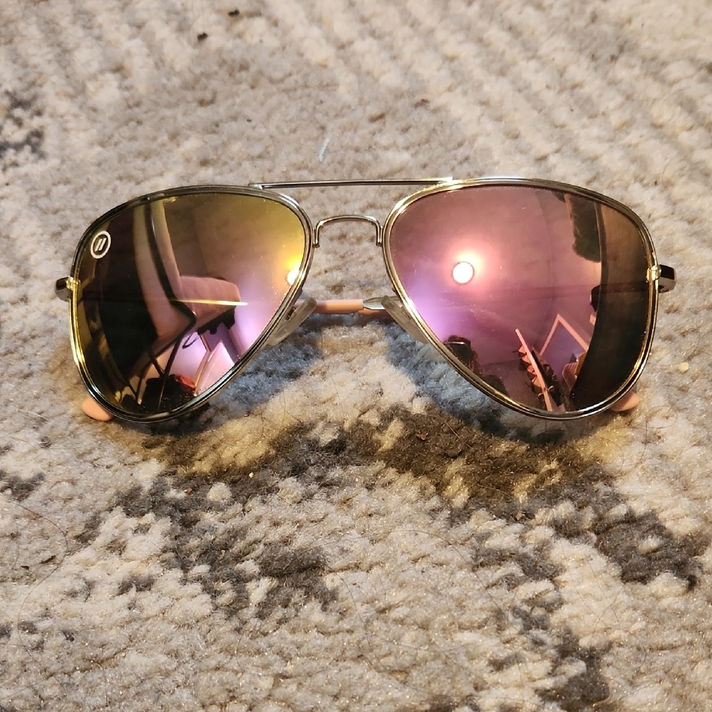 Aviator Sunglasses with Pink Lenses